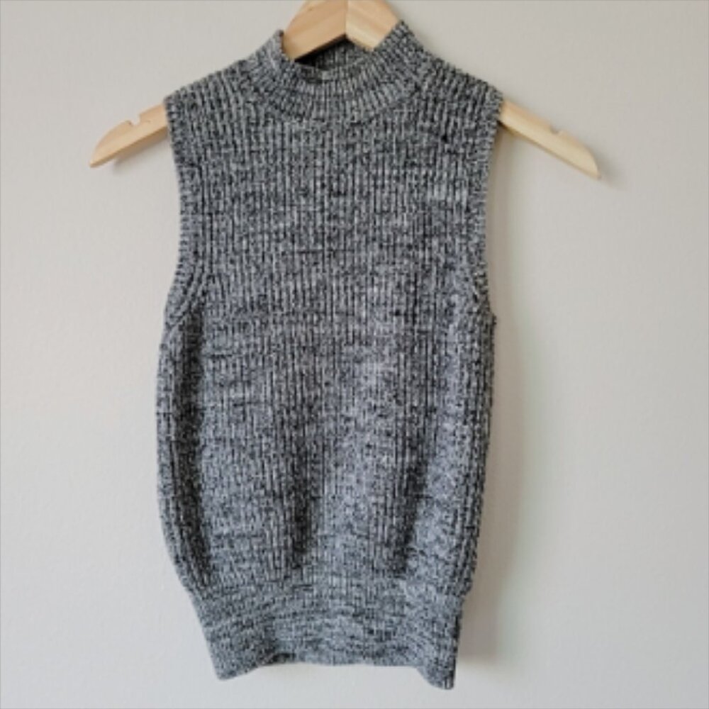 F21 | Ribbed Sweater Vest